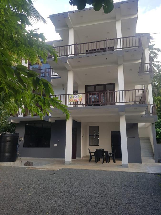 Waves Hiri Hotel Dikwella Ngoại thất bức ảnh