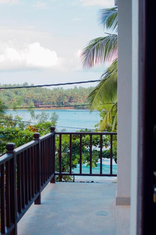Waves Hiri Hotel Dikwella Ngoại thất bức ảnh