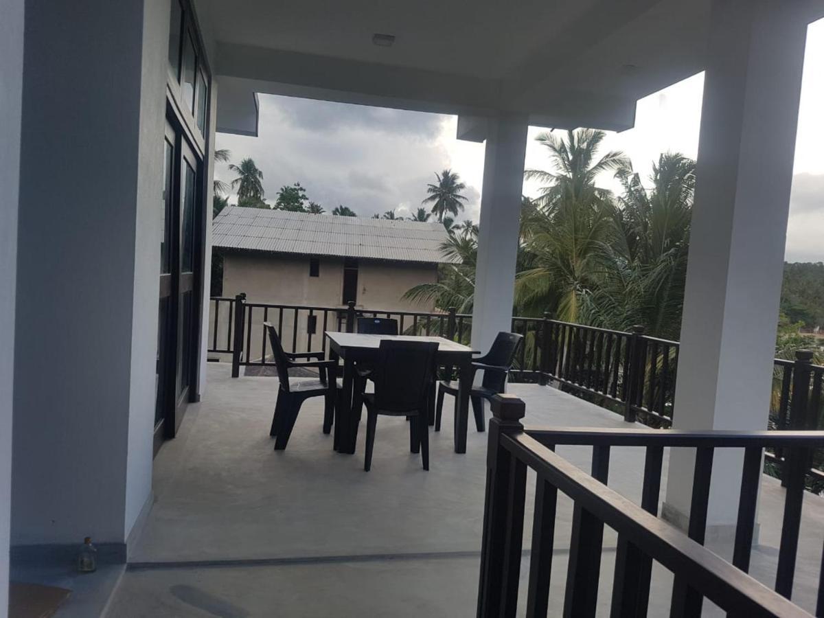 Waves Hiri Hotel Dikwella Ngoại thất bức ảnh