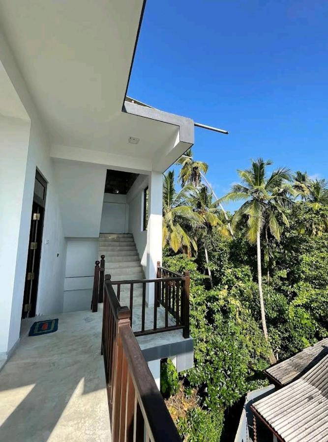 Waves Hiri Hotel Dikwella Ngoại thất bức ảnh