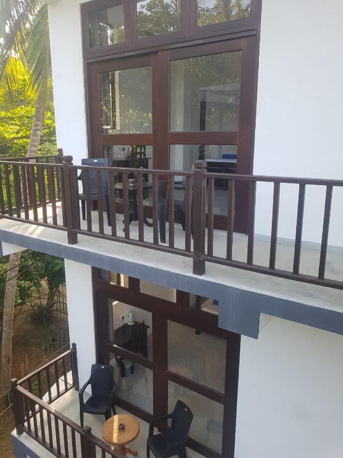 Waves Hiri Hotel Dikwella Ngoại thất bức ảnh