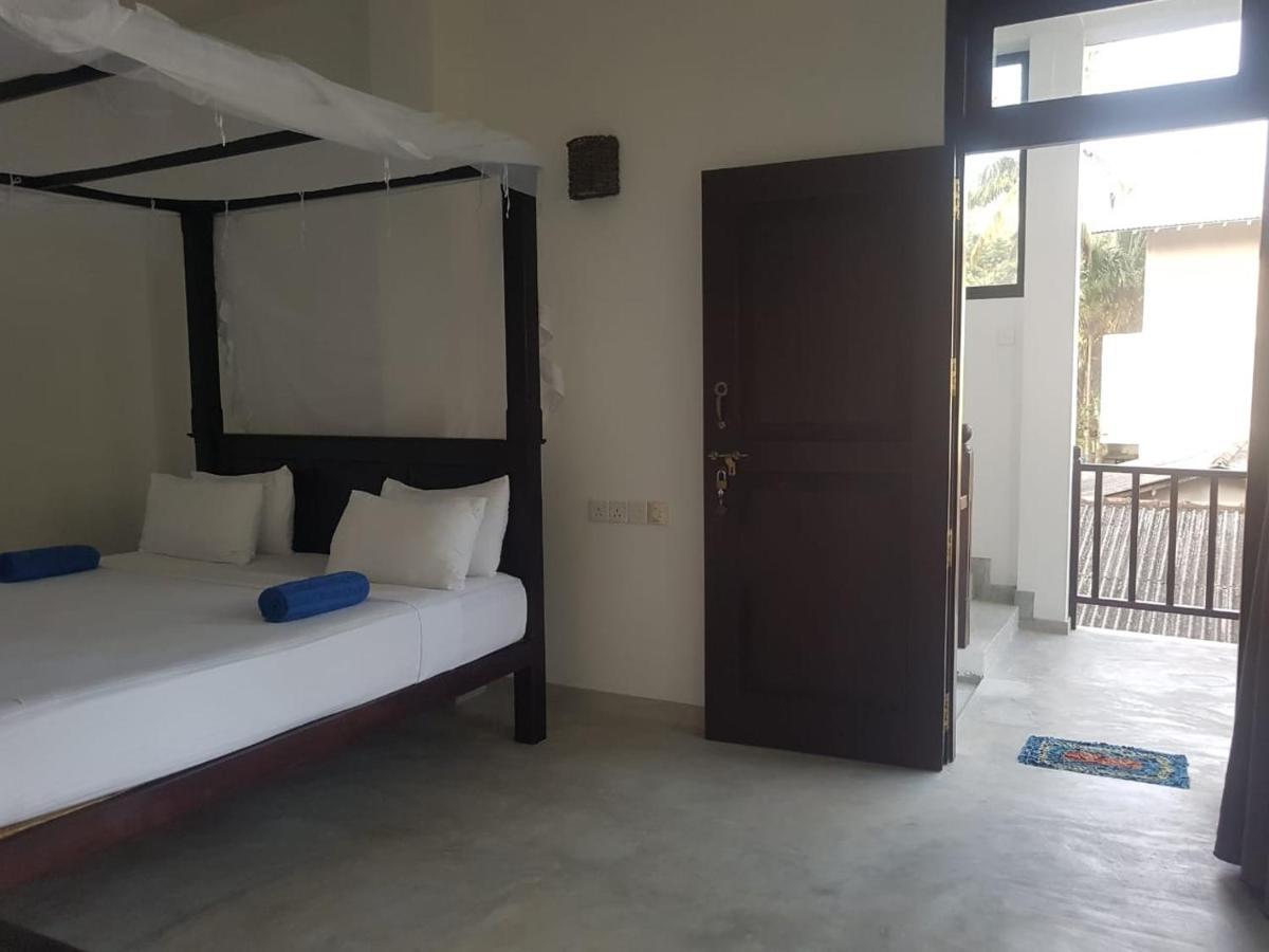 Waves Hiri Hotel Dikwella Ngoại thất bức ảnh