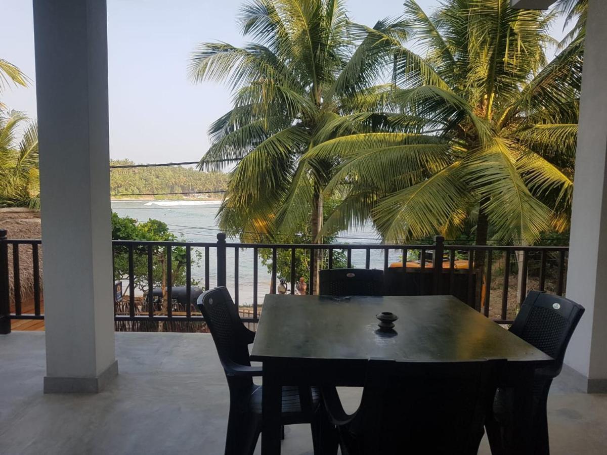 Waves Hiri Hotel Dikwella Ngoại thất bức ảnh