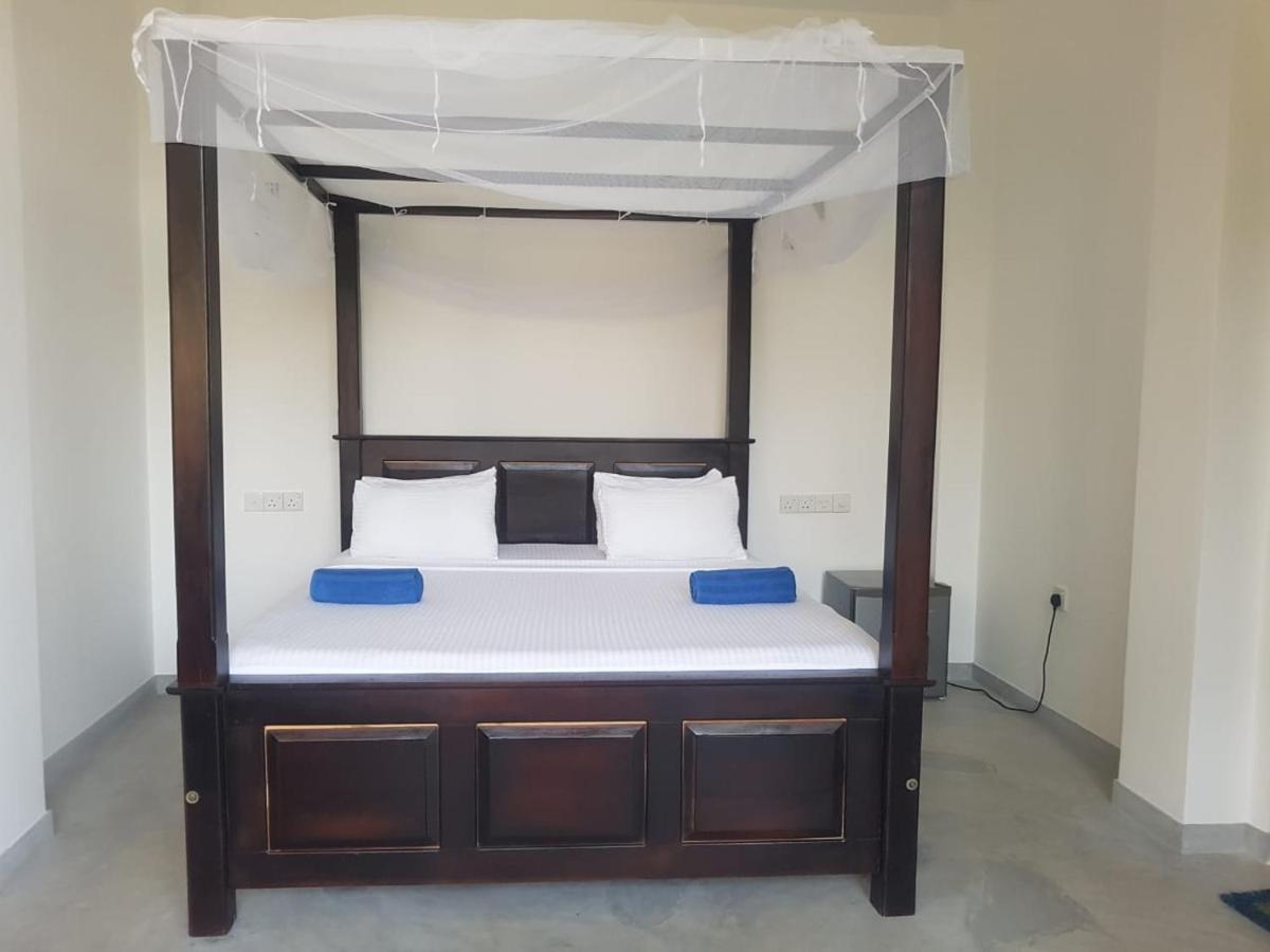 Waves Hiri Hotel Dikwella Ngoại thất bức ảnh