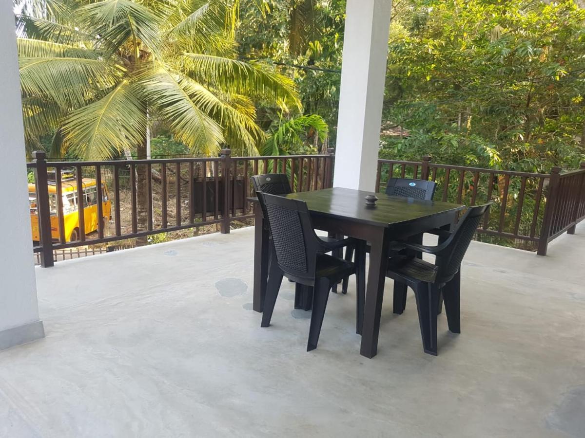 Waves Hiri Hotel Dikwella Ngoại thất bức ảnh