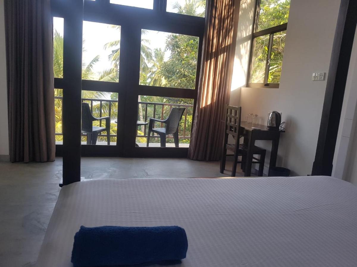Waves Hiri Hotel Dikwella Ngoại thất bức ảnh