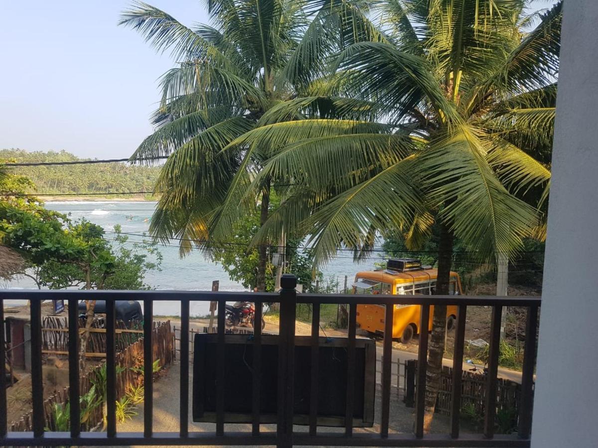 Waves Hiri Hotel Dikwella Ngoại thất bức ảnh
