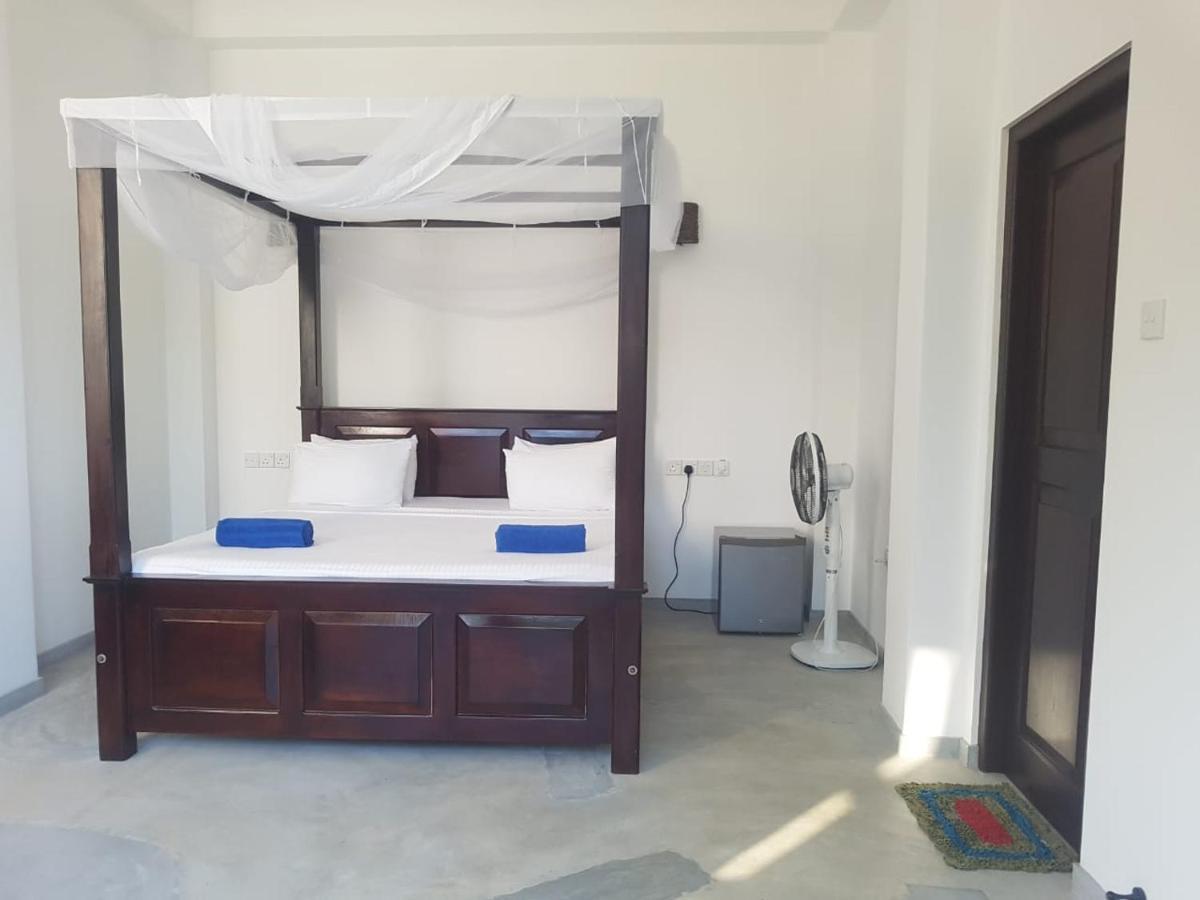 Waves Hiri Hotel Dikwella Ngoại thất bức ảnh