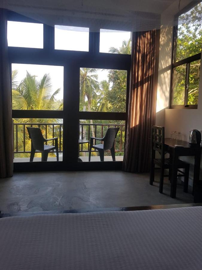 Waves Hiri Hotel Dikwella Ngoại thất bức ảnh