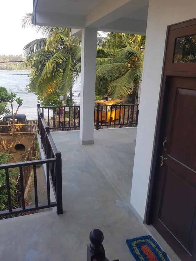 Waves Hiri Hotel Dikwella Ngoại thất bức ảnh