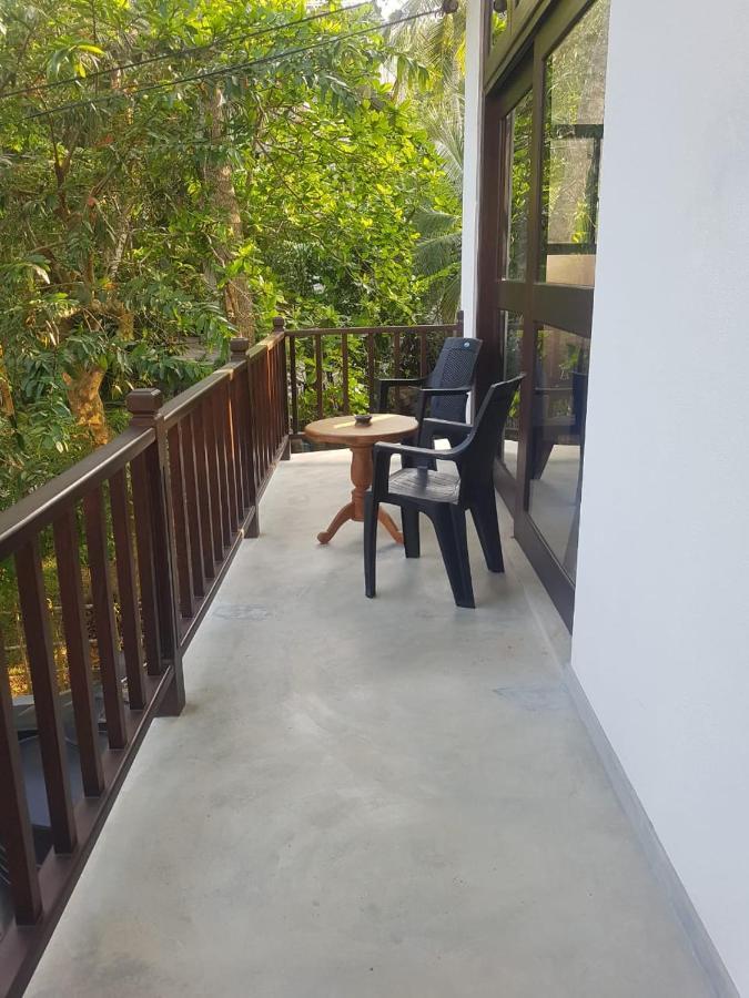 Waves Hiri Hotel Dikwella Ngoại thất bức ảnh