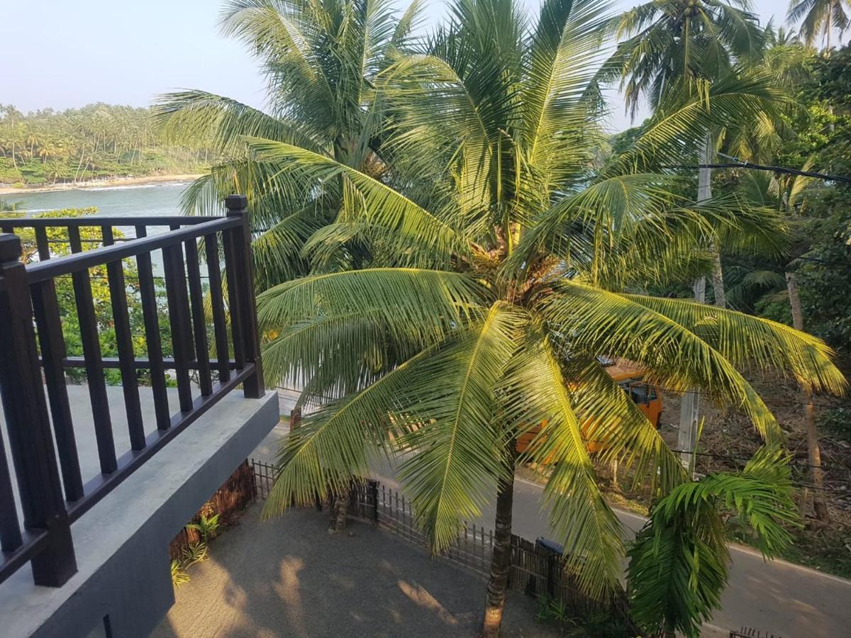 Waves Hiri Hotel Dikwella Ngoại thất bức ảnh